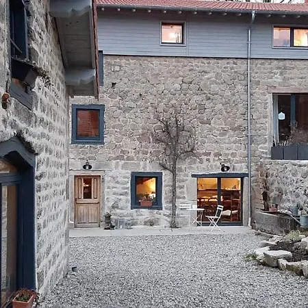 招待所 La Source D'en